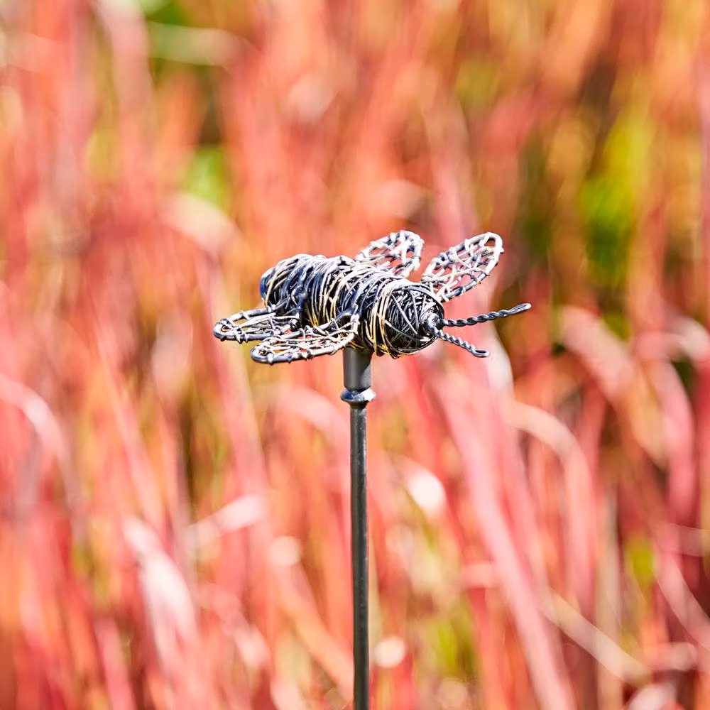 Paper High Metal Bee Garden Stake in Black and Gold – 2