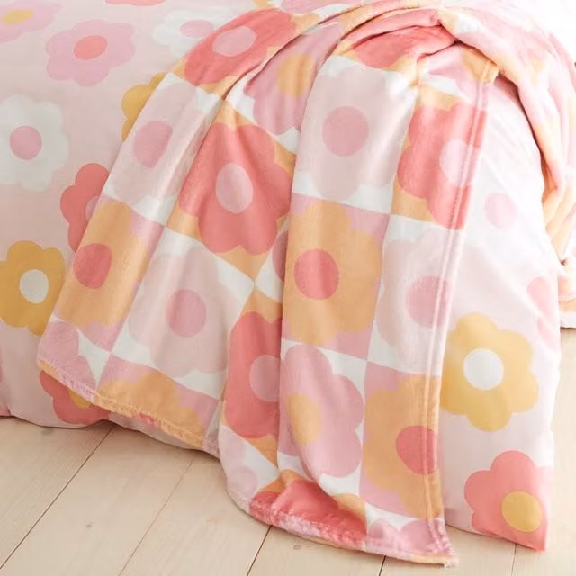 Catherine Lansfield Retro Daisy Pink Floral Fleece Throw, W: 130 cm, L: 170 cm