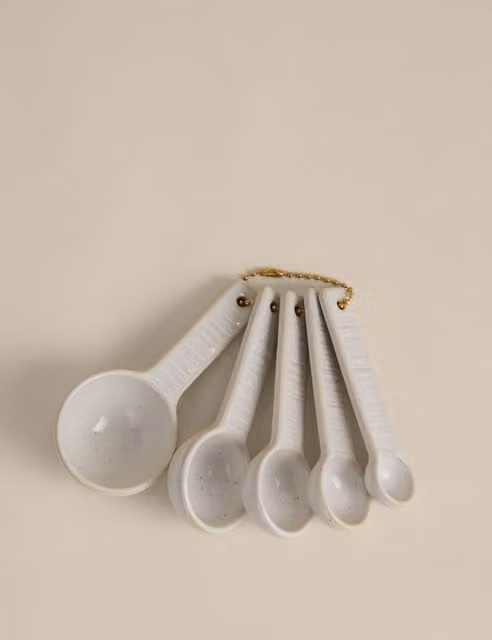 M&S Set of 5 White Ceramic Nesting Measuring Spoons