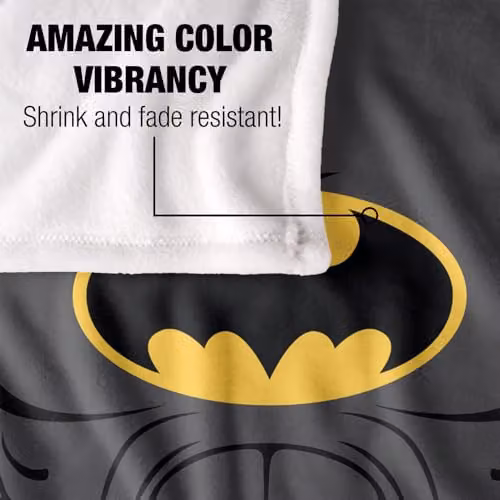 Warner Bros. Batman Costume Silky Touch Super Soft Fleece Throw Blanket, Multicolour, W: 91 cm x L: 147 cm – 3