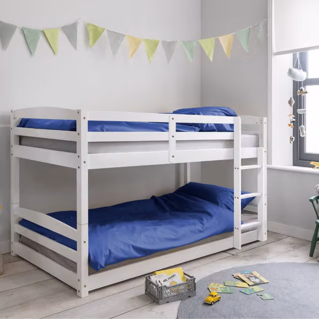 Noa and Nani Mimi Shorty Low Bunk Bed in Classic White, Splits into Toddler and Day Bed