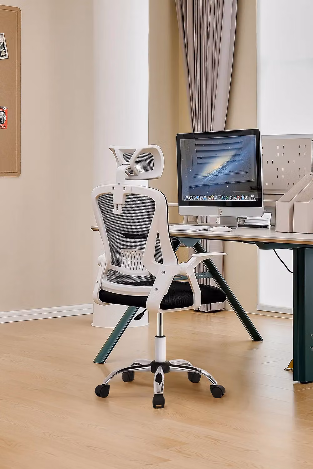 Livingandhome Ergonomic Swivel Office Chair with Headrest and Armrests in White Fabric – 2
