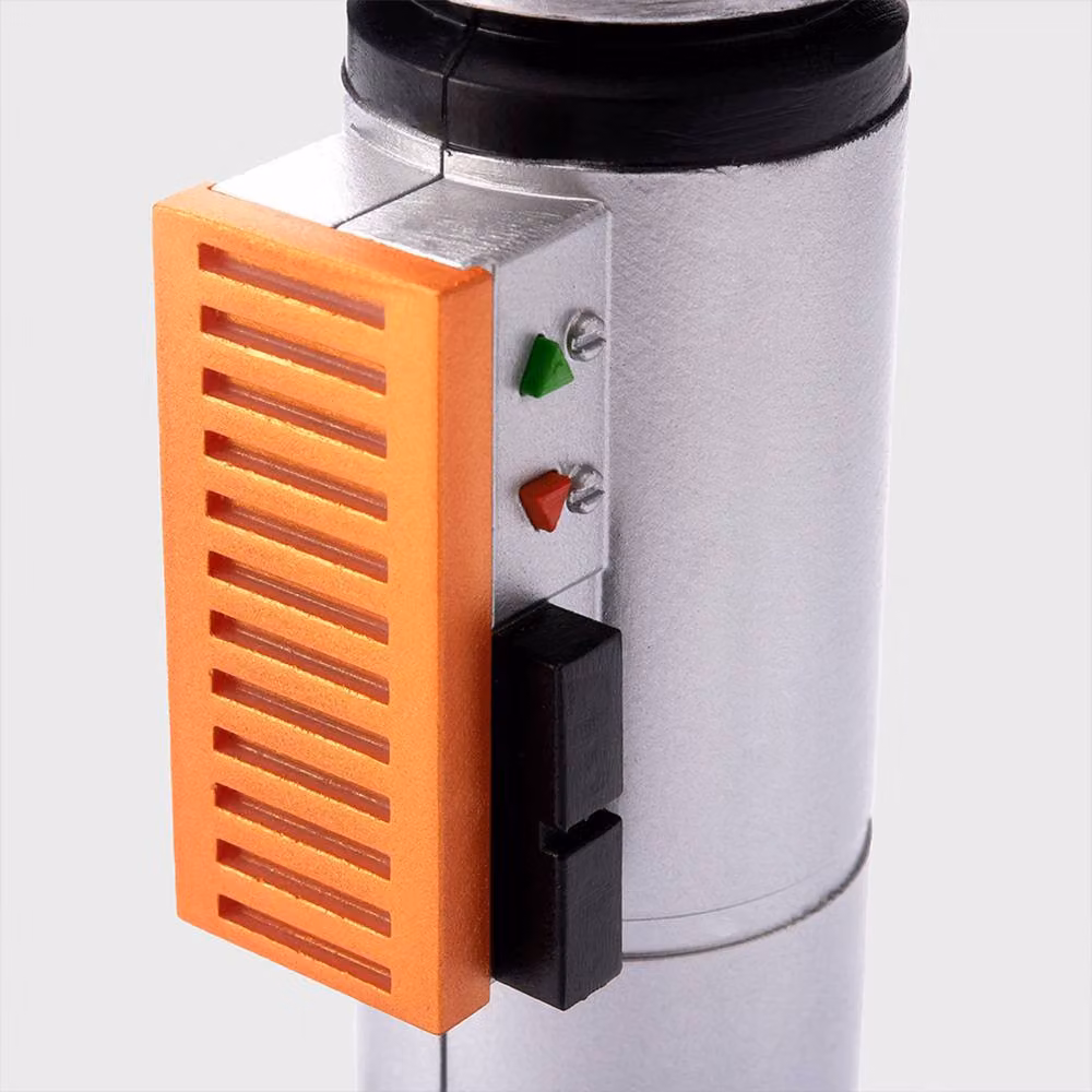 Menkind Star Wars Luke Skywalker Green Lightsaber USB Powered LED Desk Lamp in Silver – 5