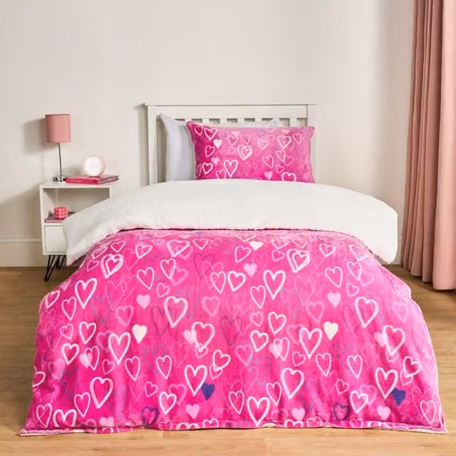 OHS Girls Glow In The Dark Ultra Soft Heart Print Duvet Cover and Pillowcase Set in Bright Pink, W: 140 cm, L: 200 cm – 1