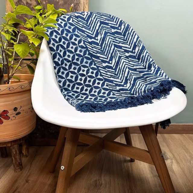 KDMD Handmade Indigo Throw in Blue Namoona Waves, W: 170 cm, D: 120 cm – 1