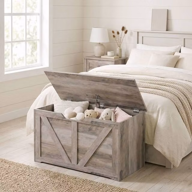 HOMCOM Grey Storage Trunk for your Living Room with Soft-Close Lid