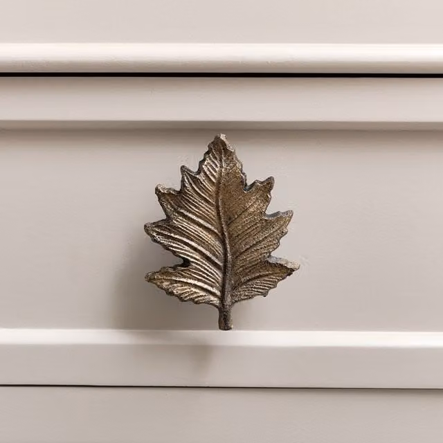 Melody Maison Bronze Metal Leaf Drawer Knob in Brown