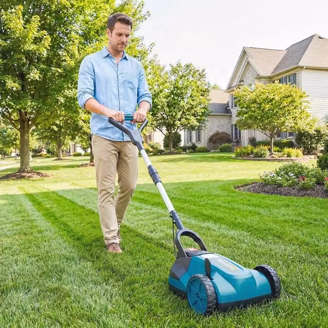 OUTSUNNY 18V Cordless Lawnmower in Blue with 2 x 4Ah Rechargeable Batteries and Charger