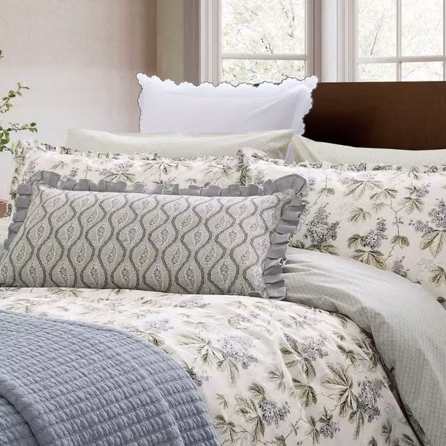 Bedeck of Belfast Clarence Kingsize Reversible Floral Cotton Percale Duvet Cover and Pillowcase Set, Silver/Green/Multicolour, W: 180 cm, L: 200 cm