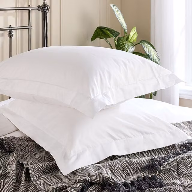 Hotel Pure Luxury 4 Star Oxford Pillowcase Pair in White Cotton Percale