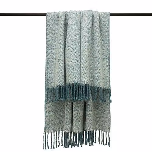 Furn Weaver Woven Herringbone Throw in Petrol Blue, W/D/H: 130 x 180 cm