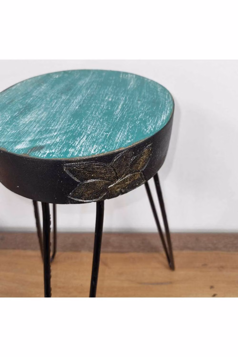 KDMD Albasia Wood Plant Stand in Turquoise and Gold with Round Four-Leg Design – 2