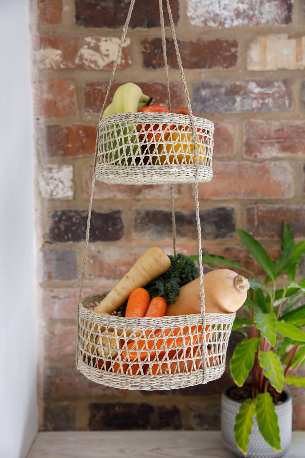 KitchenCraft Natural Elements Two-Tier Rattan Hanging Planter in Beige and Brown – 5