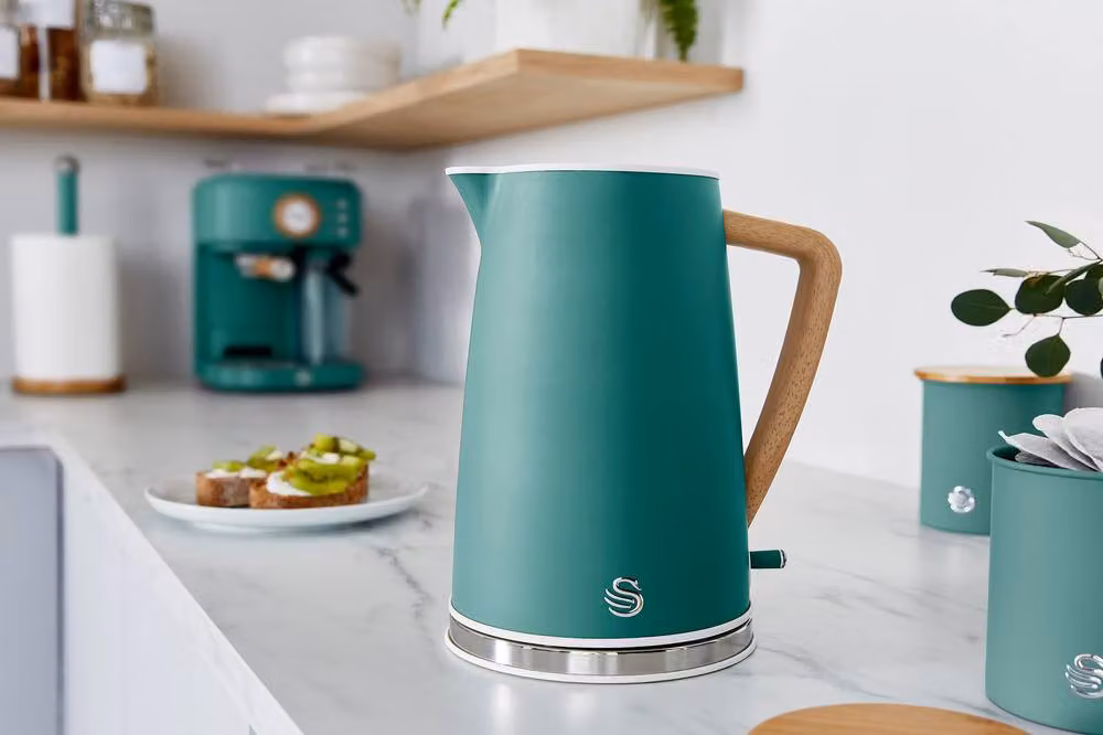 Swan Nordic Cordless Jug Kettle with Limescale Filter, 1.7 l, Green – 2
