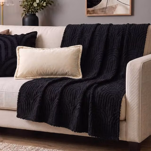 OHS Tufted Arches Teddy Fleece Throw Blanket in Black, W/D/H: 180 x 200 cm – 1