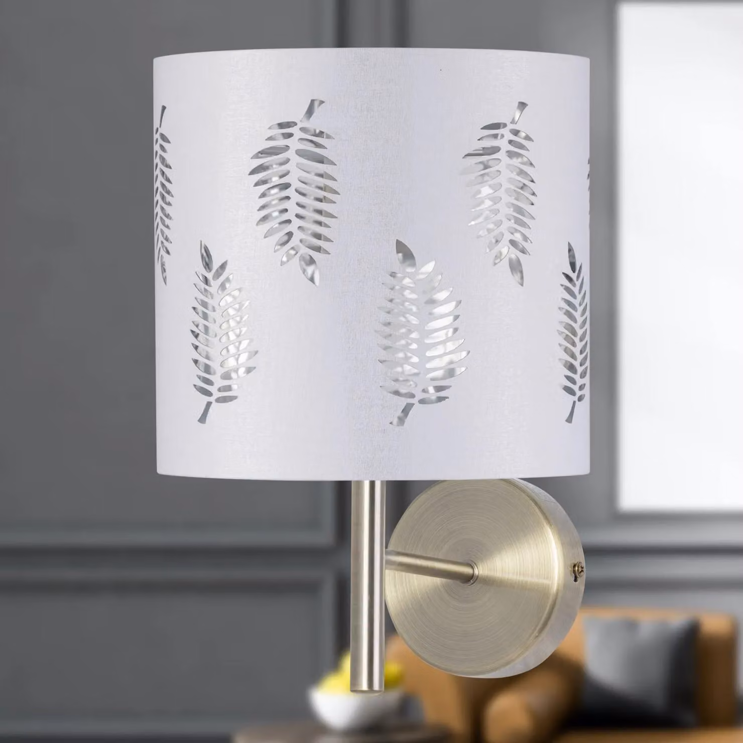 First Choice Lighting Brea Antique Brass Wall Light with White Fern Shade in Gold – 2