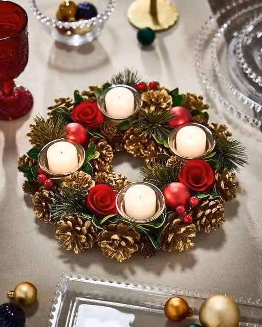 Dibor Berries and Baubles Christmas Table Centrepiece Tealight Holder in Gold and Red, Diameter: 30 cm – 1