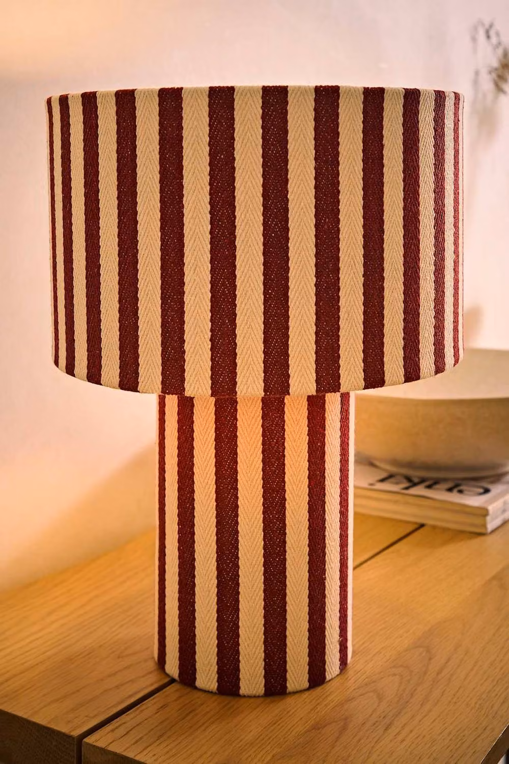 ValueLights Florence Red Fabric Cylinder Table Lamp with Bulb – 3