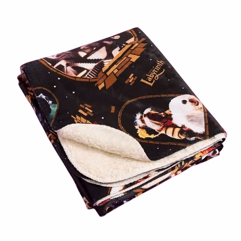 Labyrinth Fleece Movie Scene Blanket in Black, W/D: 152 x 127 cm – 2
