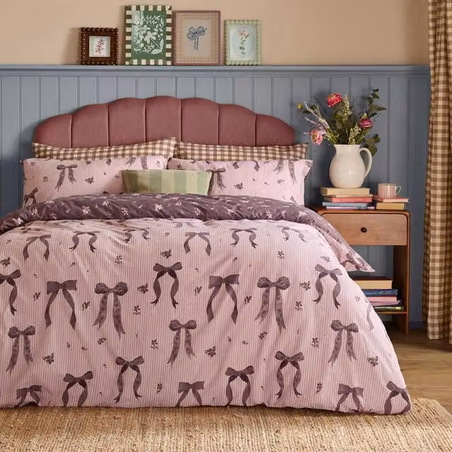 Furn Belle Stripe Reversible Duvet Cover Set in Pink, Red and Brown, 200 x 200 cm – 1