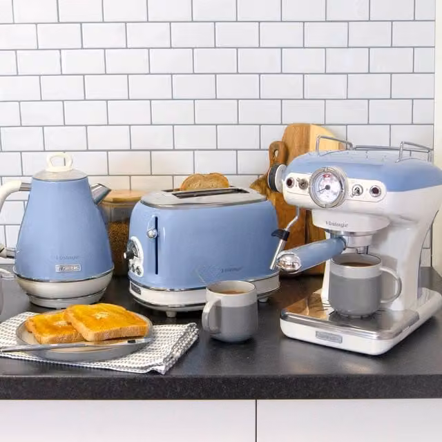 Ariete Vintage Blue Kettle, 2 Slice Toaster and Espresso Machine Set – 1