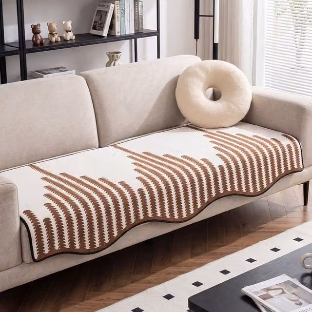 Livingandhome Brown and White Chenille Anti-slip Sofa Cover, W: 240 cm x D: 90 cm
