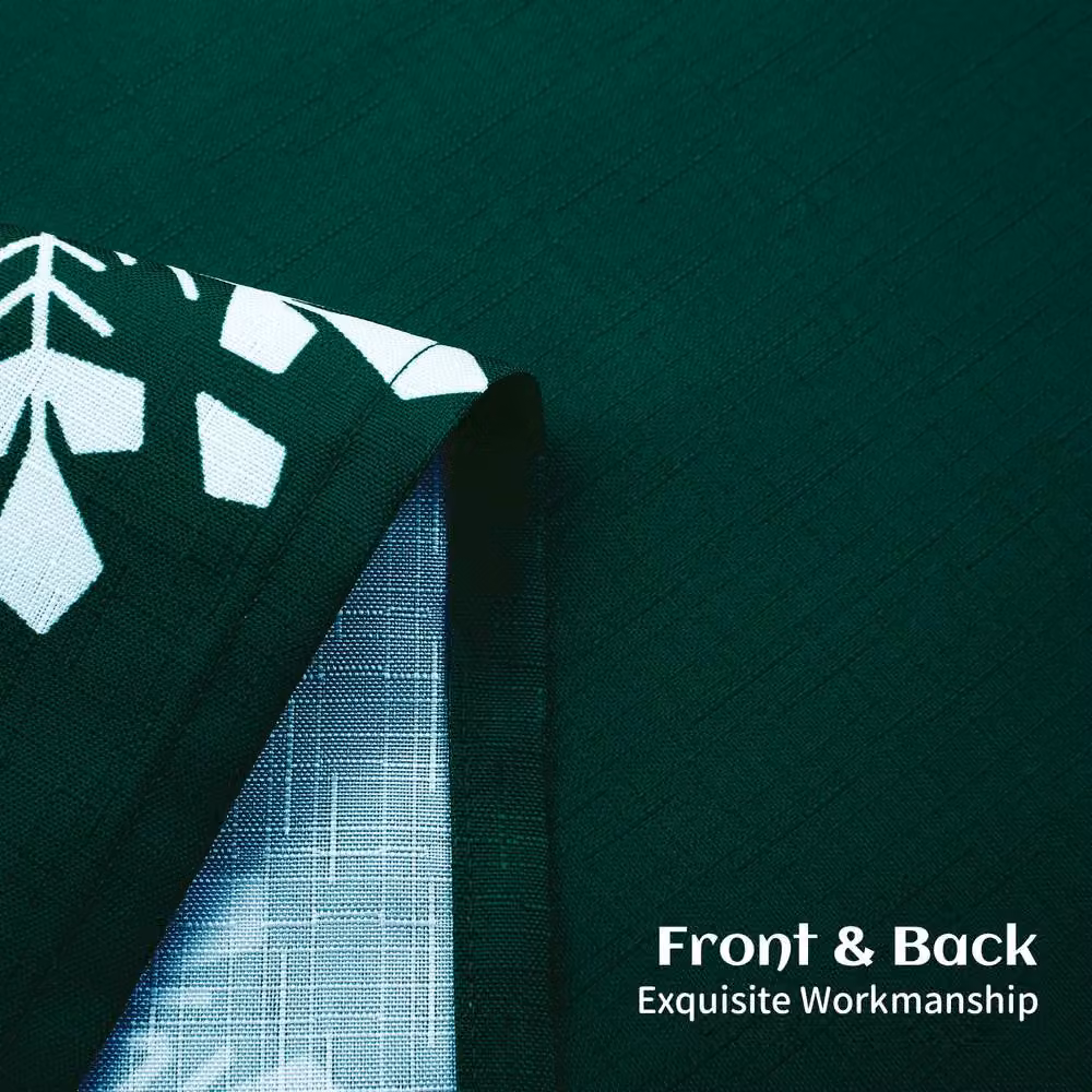 London Boutique 2-Piece Christmas Snowflake Tablecloth Set in Green, W: 137.16 cm x L: 177.8 cm – 3