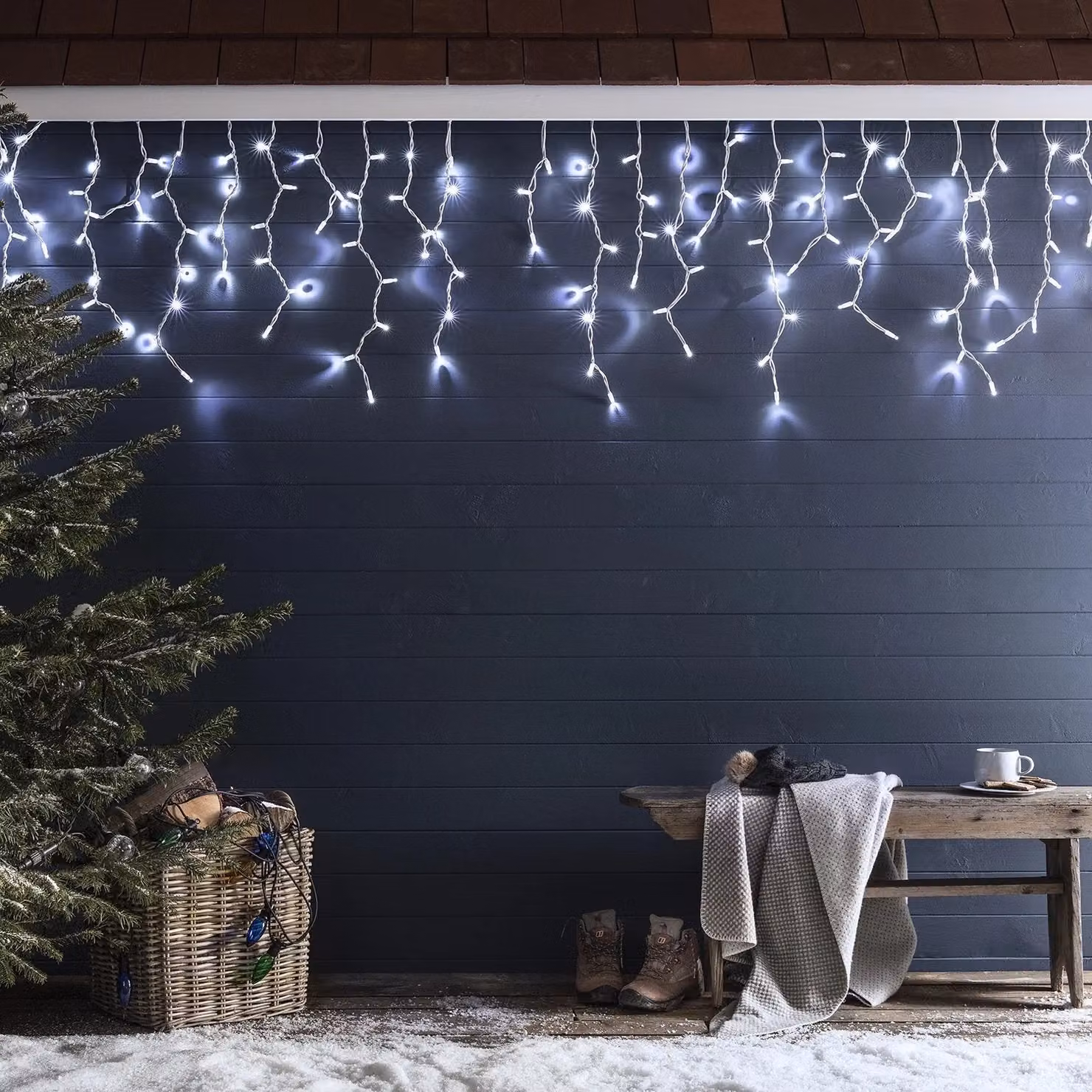 Pro Connect White LED Connectable Icicle Lights with White Cable, 6m