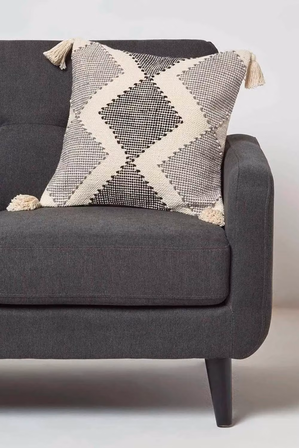 Homescapes Malmo Handwoven Geometric Black and Grey Cotton Cushion, W/D/H: 45 x 45 x 45 cm – 2