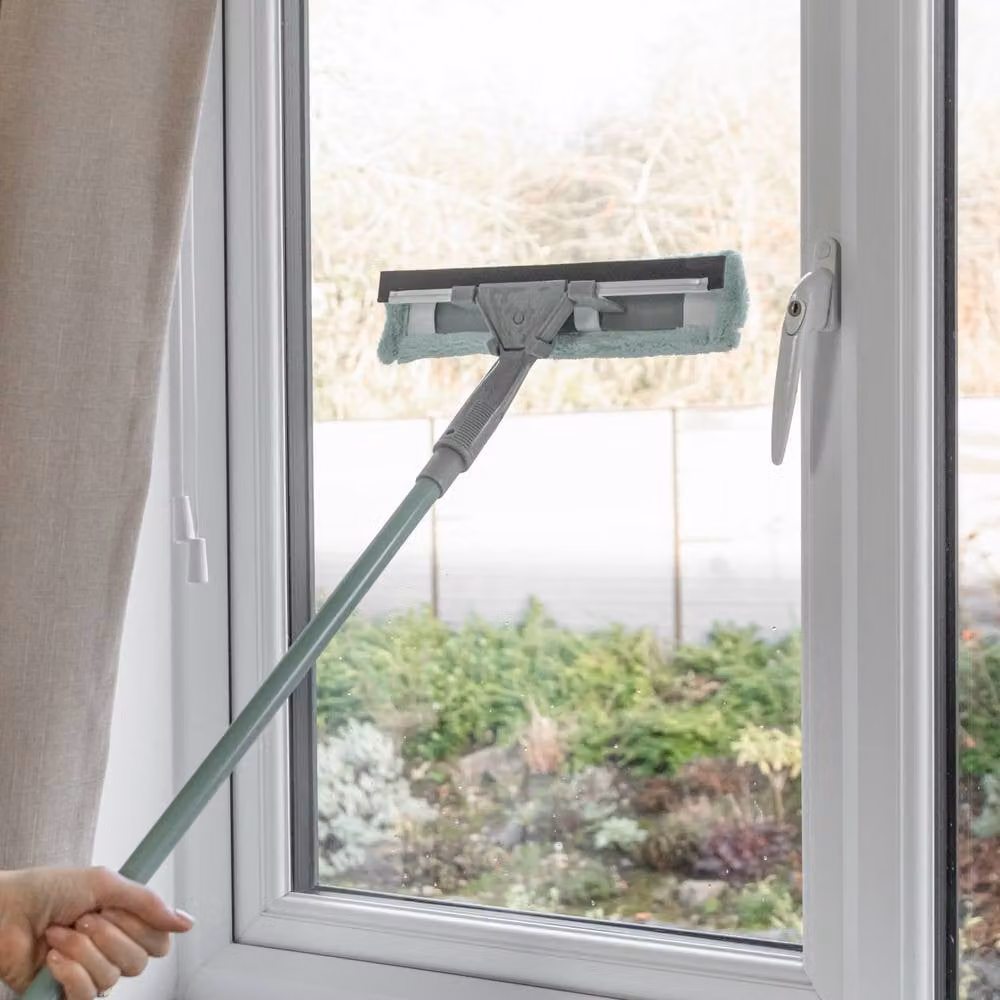 JVL Extendable Microfibre Window Cleaner with Telescopic Handle and Scraper, Green and Grey – 2