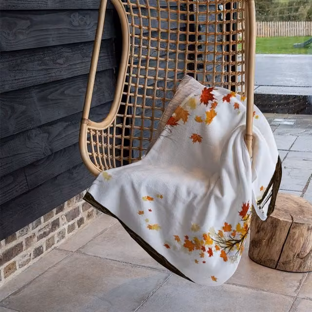 Benjamin Tate Design Autumn Trees Fleece Blanket in Orange and Beige, W/D/H: 120 x 150 cm – 1