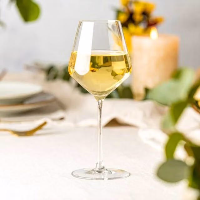Madison & Mayfair Set of 6 Distinction Clear Glass Wine Glasses, 38cl
