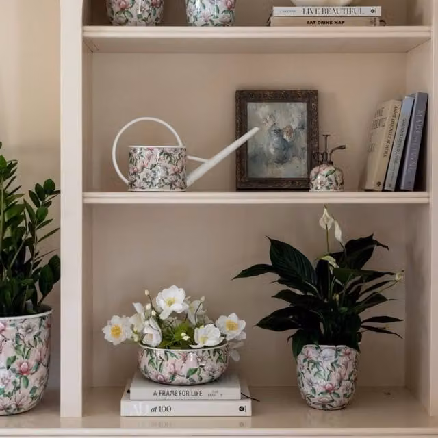 Ivyline Maisie Vintage Magnolia Metal Planter Set of 2 in Pink