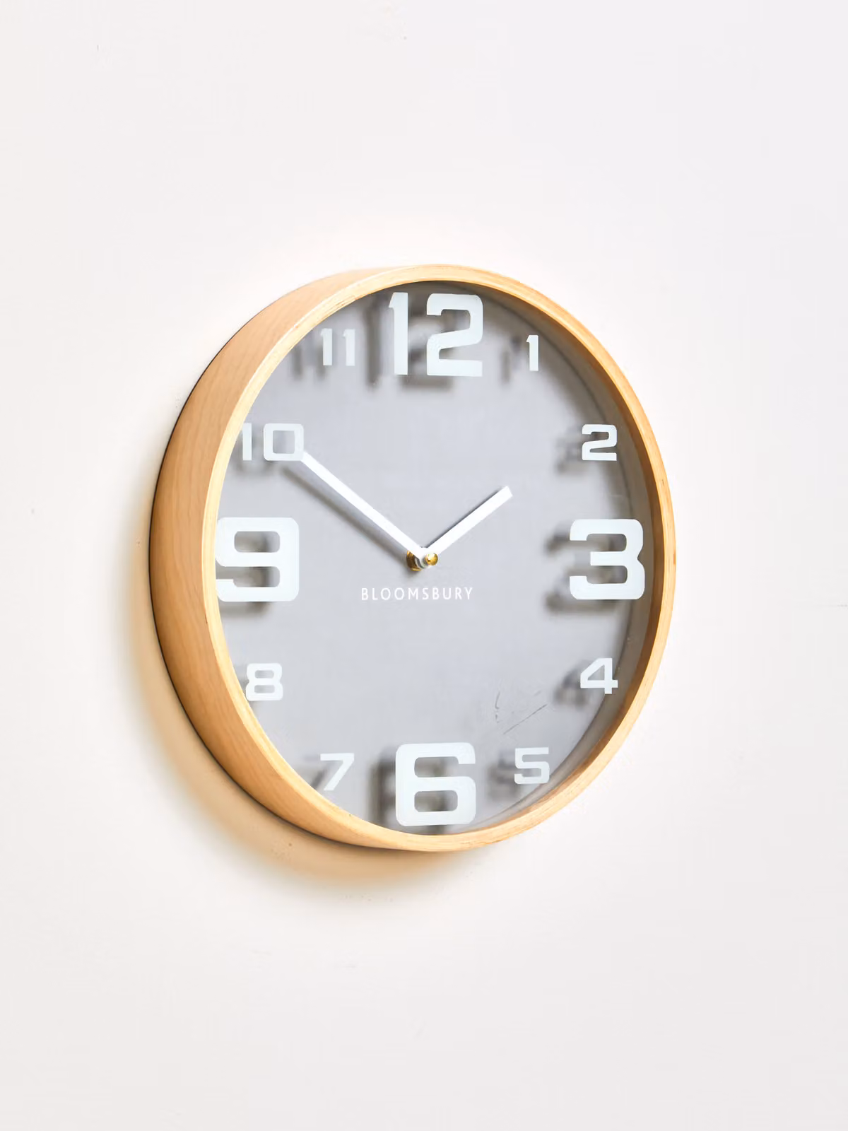 Orsina Modern Round Wood and Glass Wall Clock in Grey, Diameter: 31.5 cm – 3