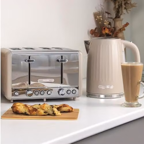 Hamilton Beach Harmony Kettle and Toaster Set in Brown and Beige with 1.7L Electric Kettle and 4-Slice Wide Slot Toaster – 3