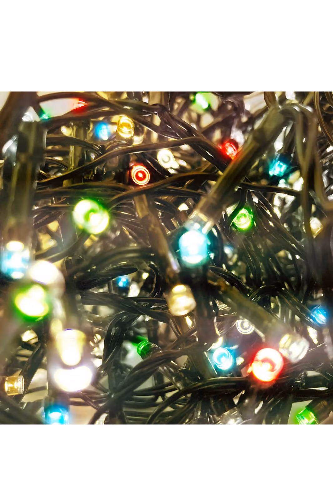 VFM e-Store 600 LED Cool White Christmas Fairy String Lights, 18m, Mains Operated – 2