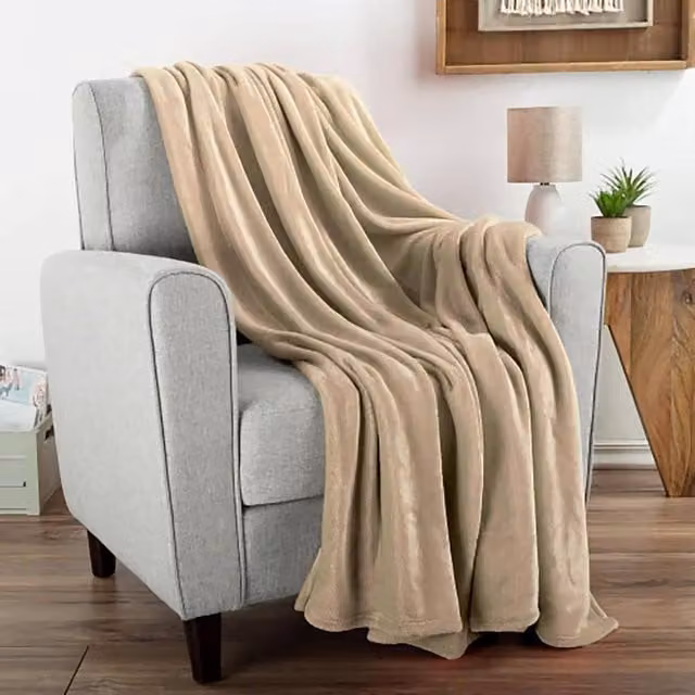 Simpa Super Soft Beige Fleece Throw Blanket