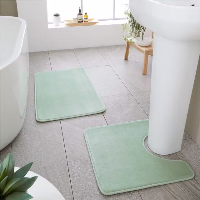 Catherine Lansfield Antibacterial Memory Foam Bath Mat and Pedestal Mat Set in Green