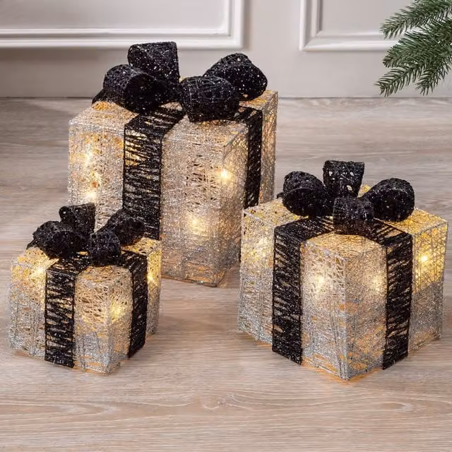 Christow Set of 3 LED Light Up Christmas Present Parcels in Black, Battery Operated with Timer