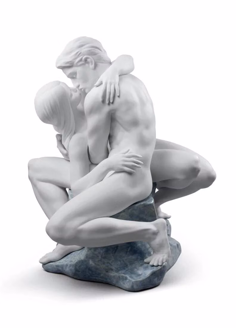 Lladró Passionate Kiss Couple Porcelain Sculpture in White