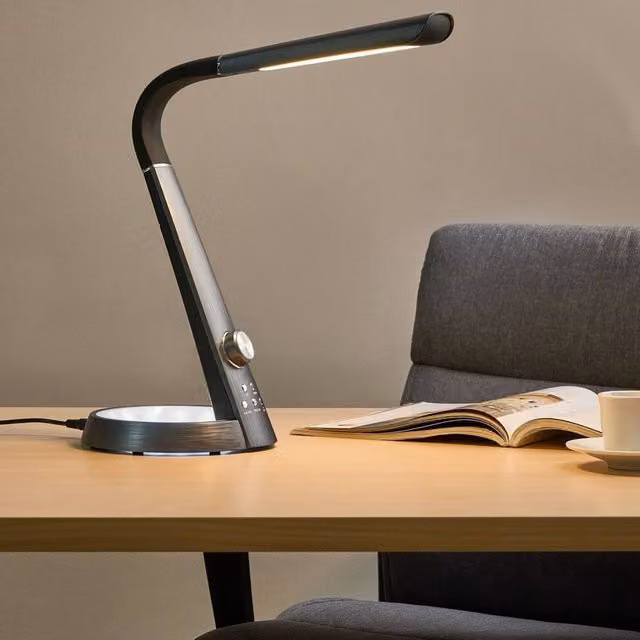 Wyld and Coco Black Metal Desk Lamp with 3 CCT Modes, Stepless Dimmer and USB Port – 1