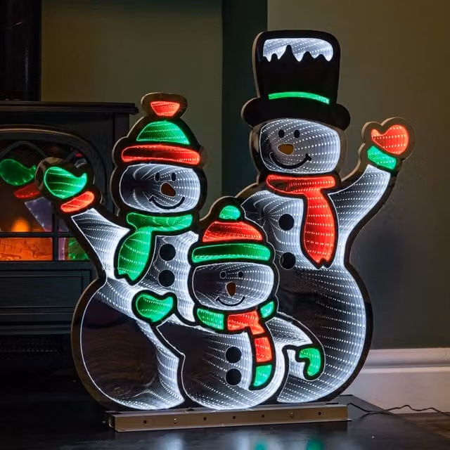Samuel ALEXANDER Infinity Standing Snowmen Family Christmas Decoration with White, Red and Green LEDs on Metal Base, Height: 65 cm