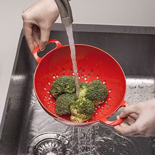 Zeal Red Melamine Colander with Handles and Feet, 20cm – 2
