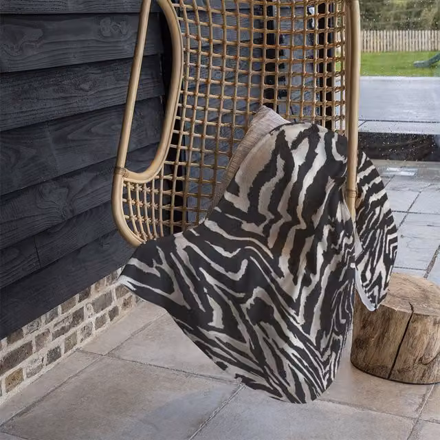 Benjamin Tate Design Gold and Sand Zebra Print Fleece Blanket, W/D/H: 120 x 150 cm