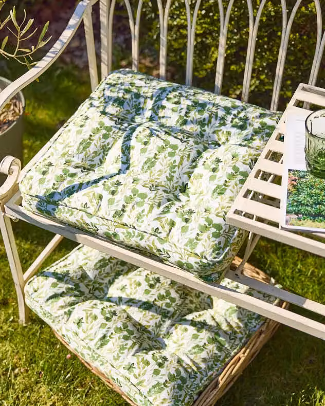 Dibor Set of 4 Green Square Quilted Outdoor Garden Chair Seat Pad Cushions, W: 45 cm x L: 45 cm – 3