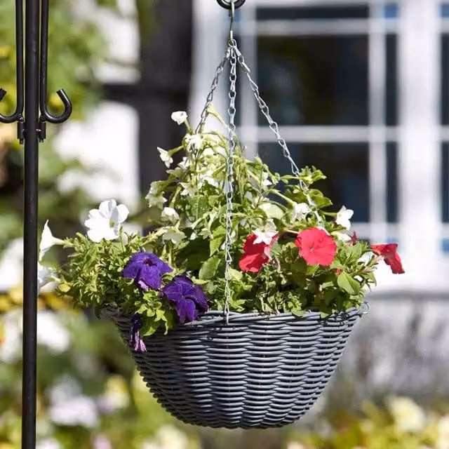 Garden Mile Grey Faux Rattan Hanging Basket Planter, Diameter: 35.56 cm