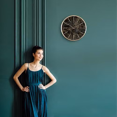 Acctim Luxe Round Quartz Wall Clock in Gold and Green with Brushed Metal and Dark Marble Design, Diameter: 40 cm – 2