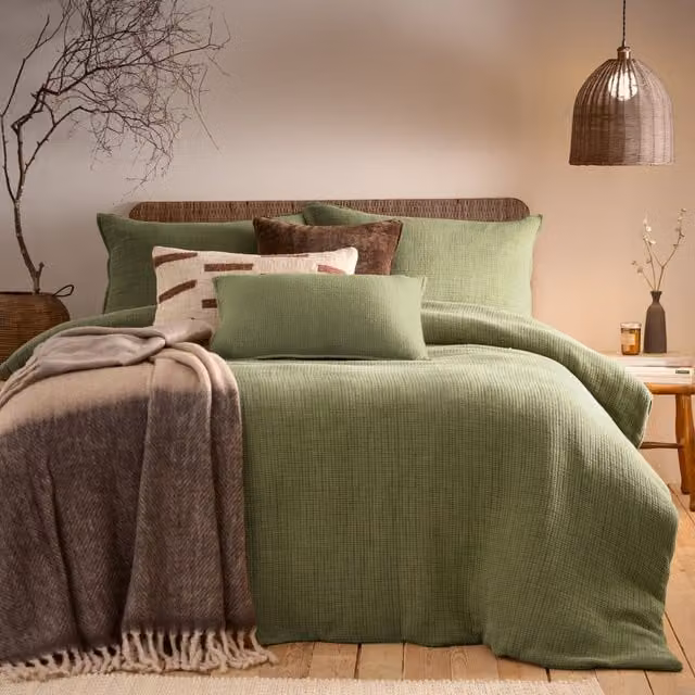 Ribble Acid Washed Reversible Cotton Duvet Cover Set in Green, 140 x 200 cm