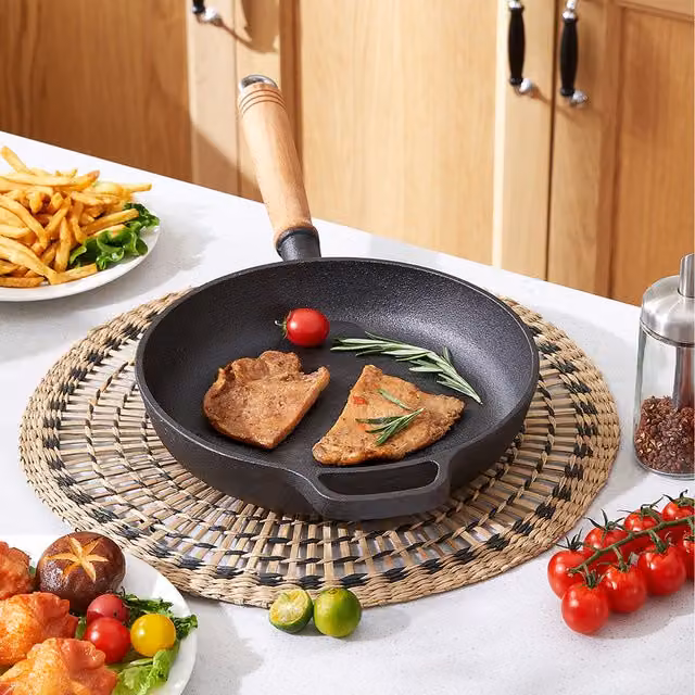 Livingandhome Uncoated Black Cast Iron Frying Pan with Removable Handle, Diameter: 27 cm