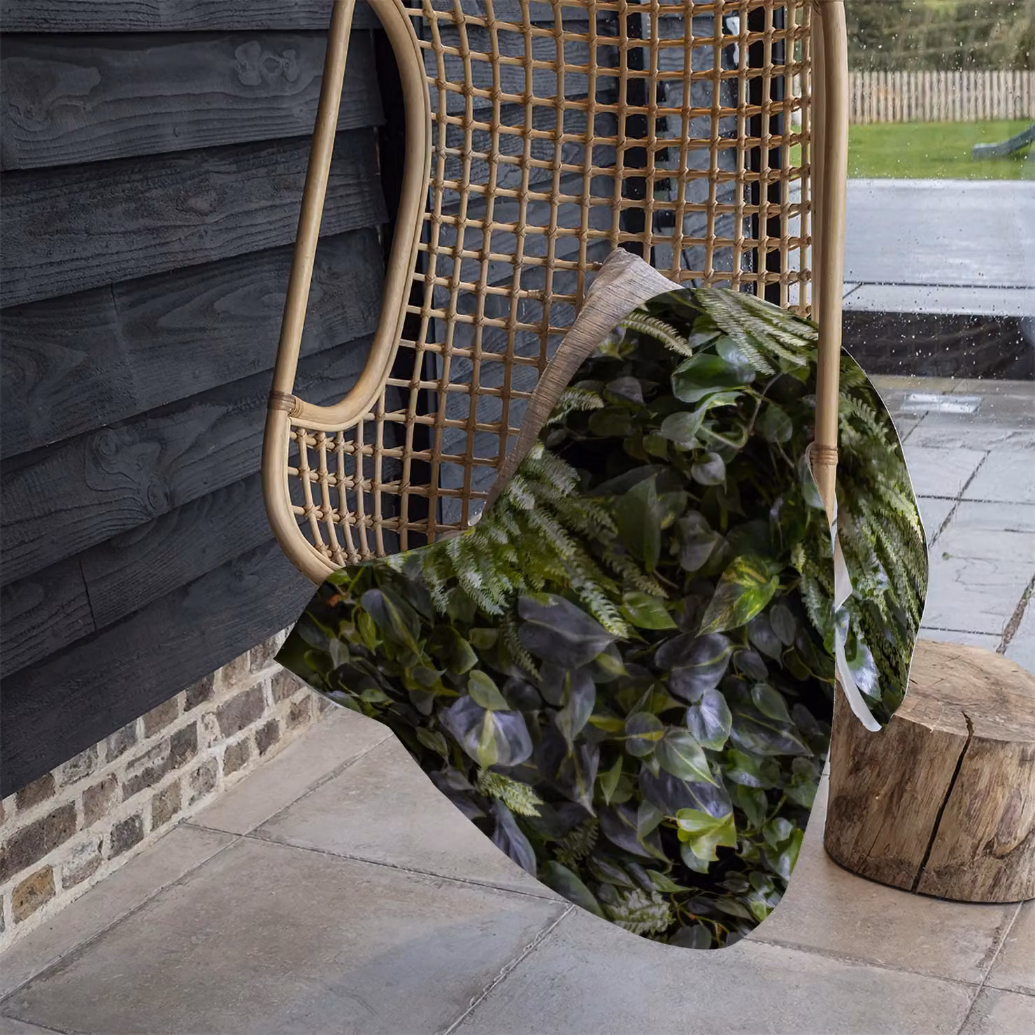 Benjamin Tate Design Urban Jungle Floral Fleece Blanket in Green and Sand, W/D/H: 120 x 150 cm – 3